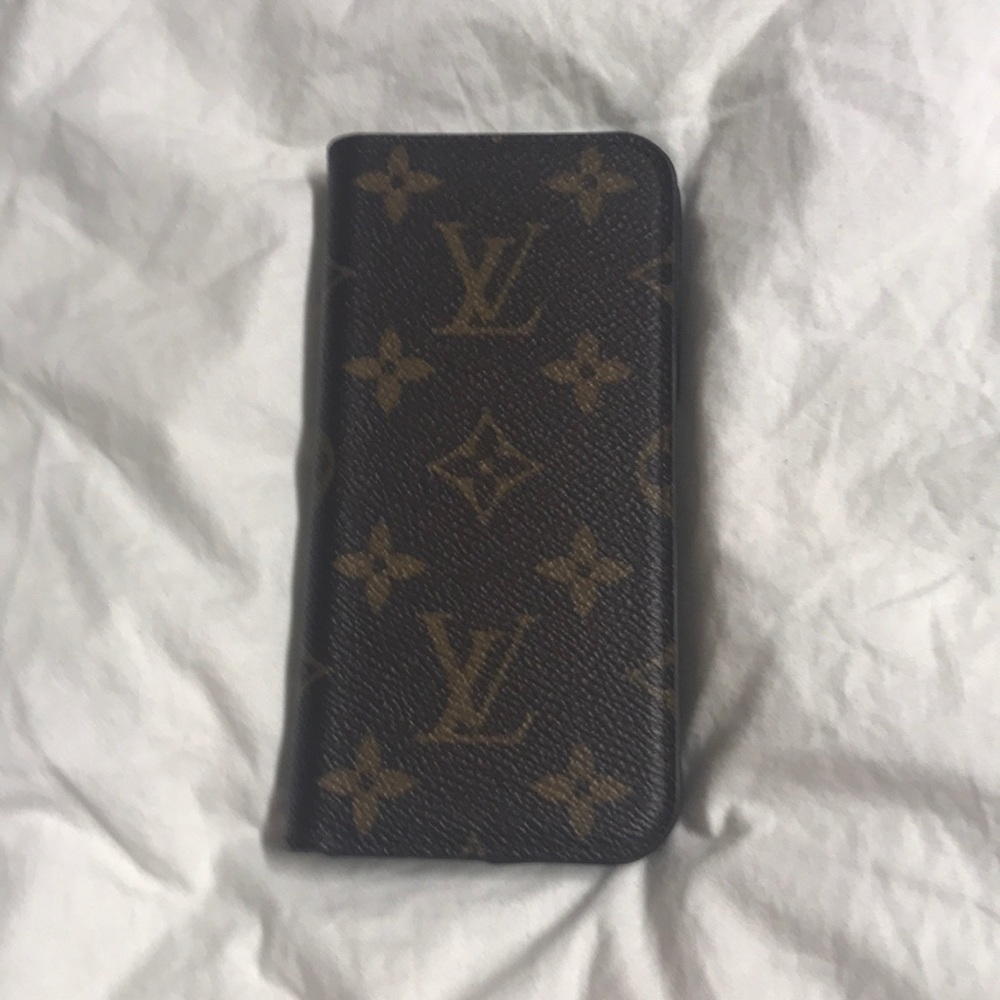 Louis Vuitton iPhone 7 case (Authentic)